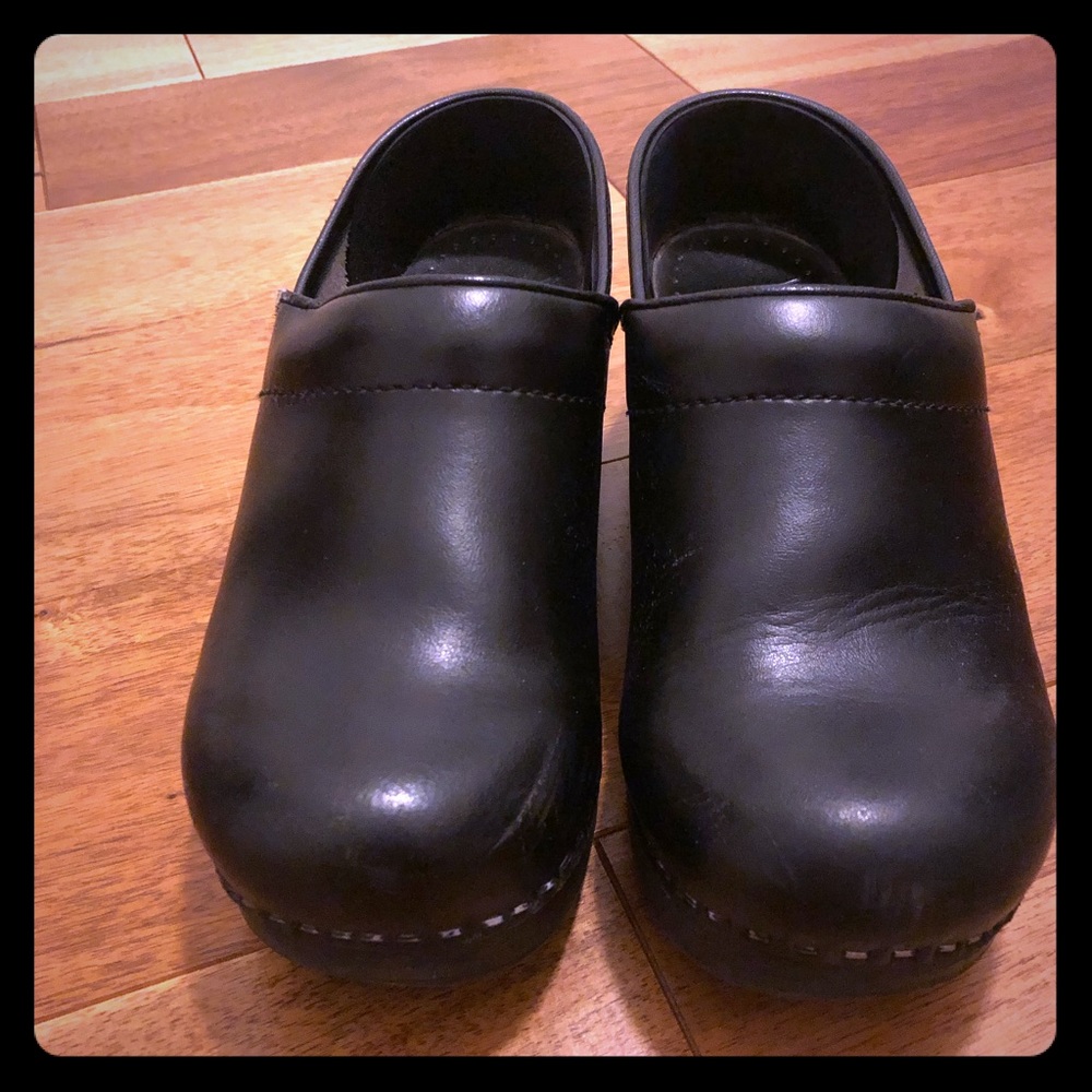Oiled Black Dansko